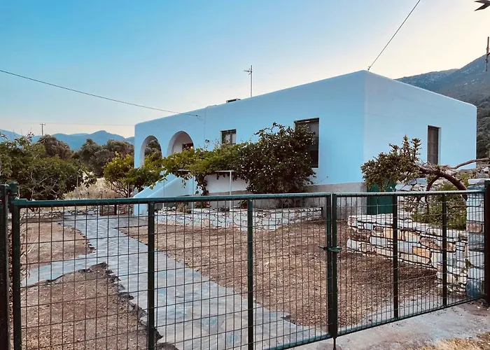 בית נופש Anevalousa House Moutsoúna