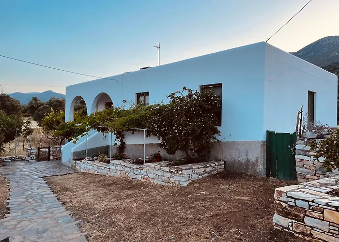 בית נופש Anevalousa House Moutsoúna