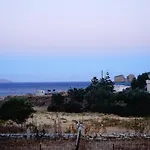Anevalousa House