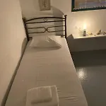 Anevalousa House *