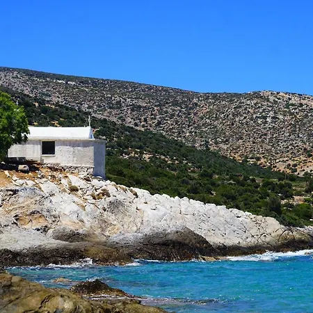 Anevalousa House *