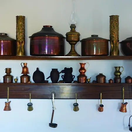 Anevalousa House בית נופש *