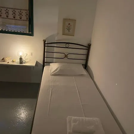 Anevalousa House Semesterbostad Moutsoúna