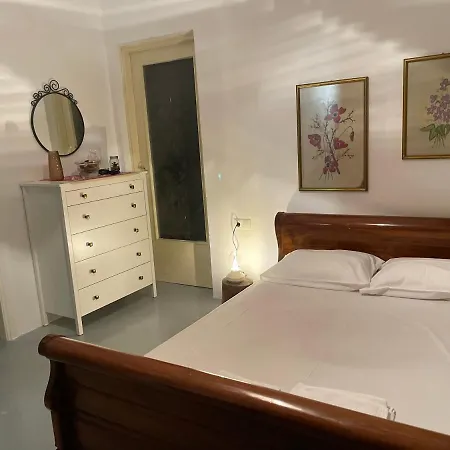 Anevalousa House Nyaraló *