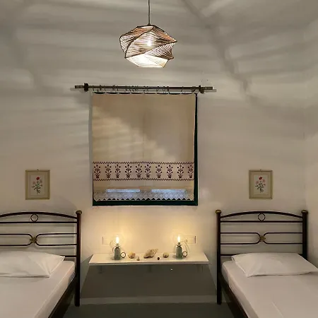 Anevalousa House