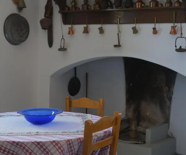 Vakantiehuis Anevalousa House Moutsoúna